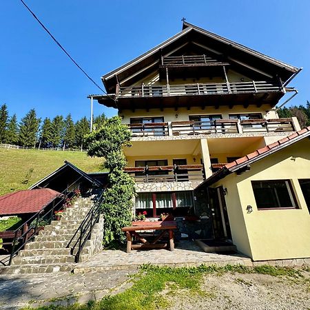 Craiasa 2 Hotell Moeciu De Sus Exteriör bild